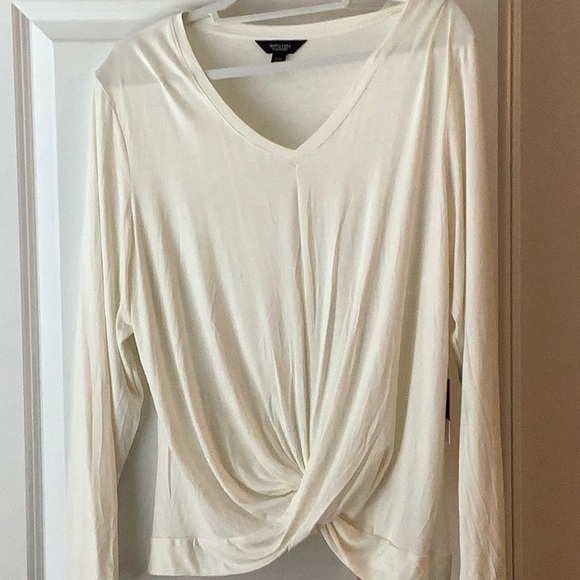 Simply Vera Vera Wang Tops - NWT Simply Vera Wang Top